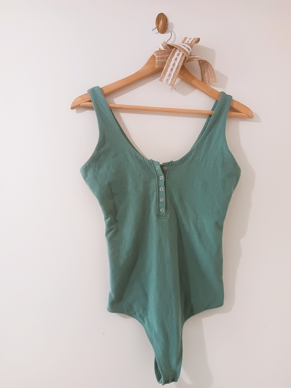 ABERCROMBIE & FITCH TEAL SLEEVELESS BUTTON SNAP FRONT SOFT TANK BODYSUIT SMALL